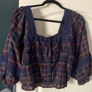 American Eagle Cropped Plaid shirt